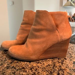 Lucky Brand ‘Yezzah’ Bootie in Honey Suede